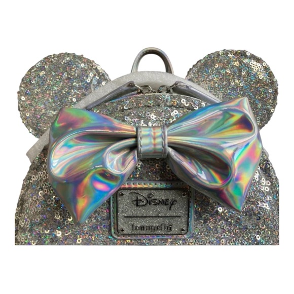 Disney LOUNGEFLY X LASR Exclusive Holographic Sequin Minnie Mini Backpack NWT - Picture 8 of 9